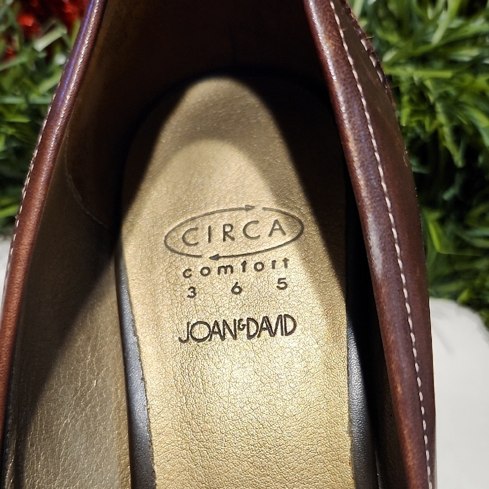 Joan & David Dark Brown Leather Flats - Picture 2 of 11